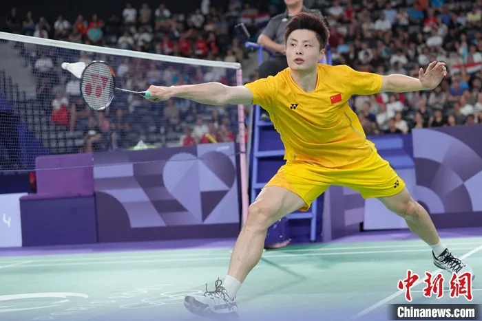 无缘巴黎奥运羽毛球男单四强，石宇奇公开致歉