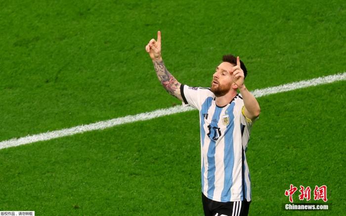 梅西世界杯淘汰赛首球助阿根廷晋级八强