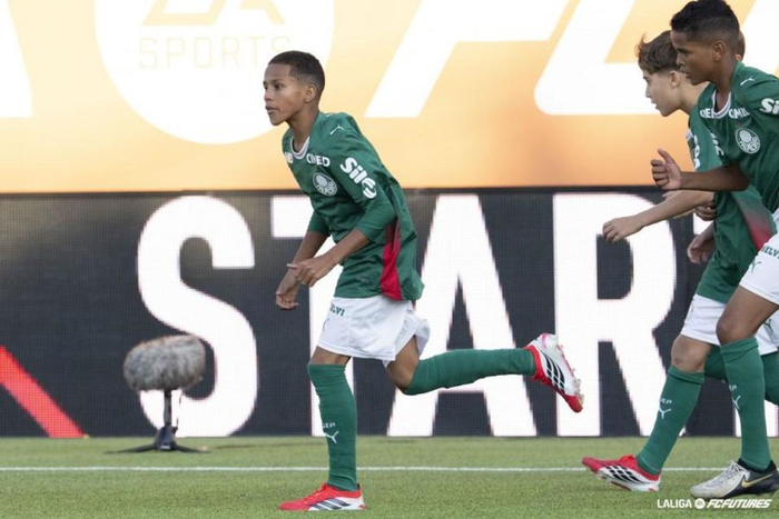 U12世界杯首日：小球员上演欧冠决赛级对决