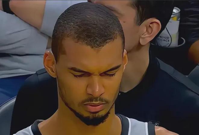 文班亚马两场40+两双创马刺队史纪录 竞争MVP悬念