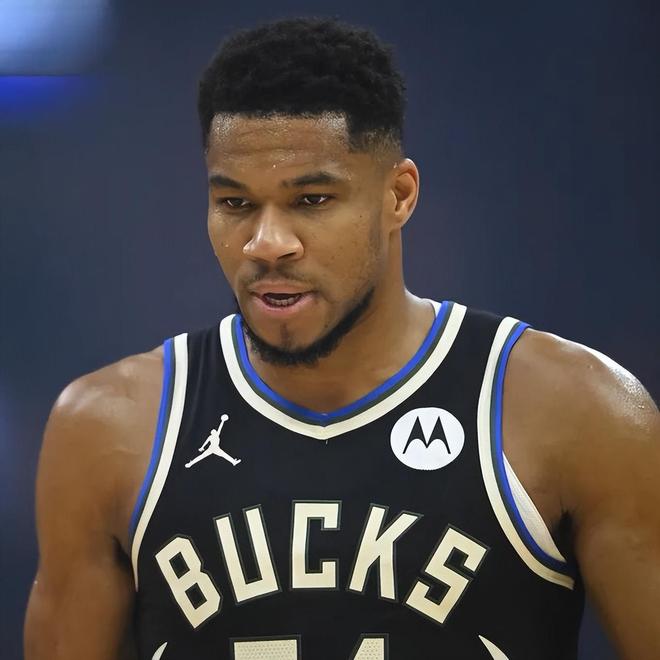 NBA调查雄鹿球员出战政策矛盾 字母哥怒斥球队强