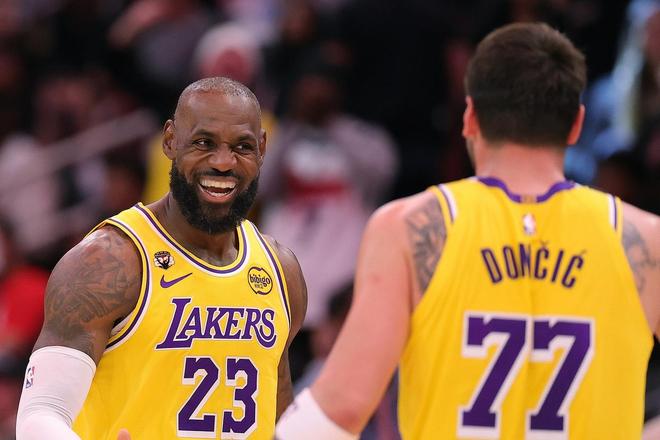 西部排名胶着湖人掘金火箭争夺前四