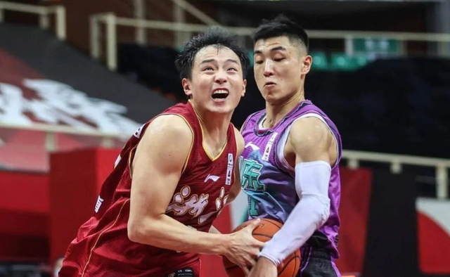 CBA顶薪控卫王奕博场均4分引争议